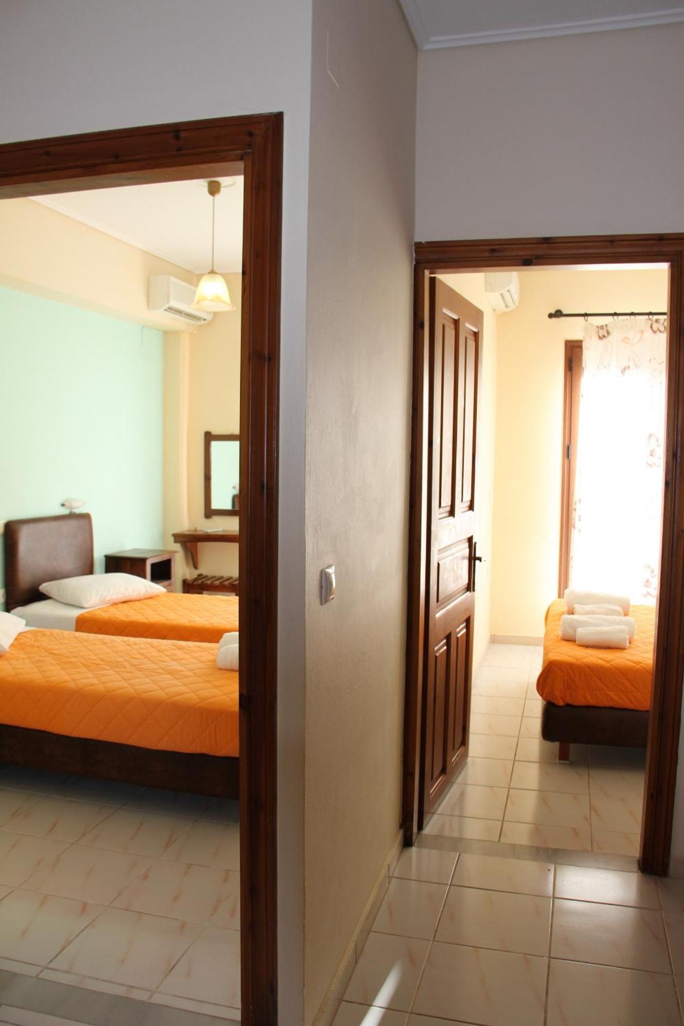 Vicky Apartments Nikiana Pokoj fotografie
